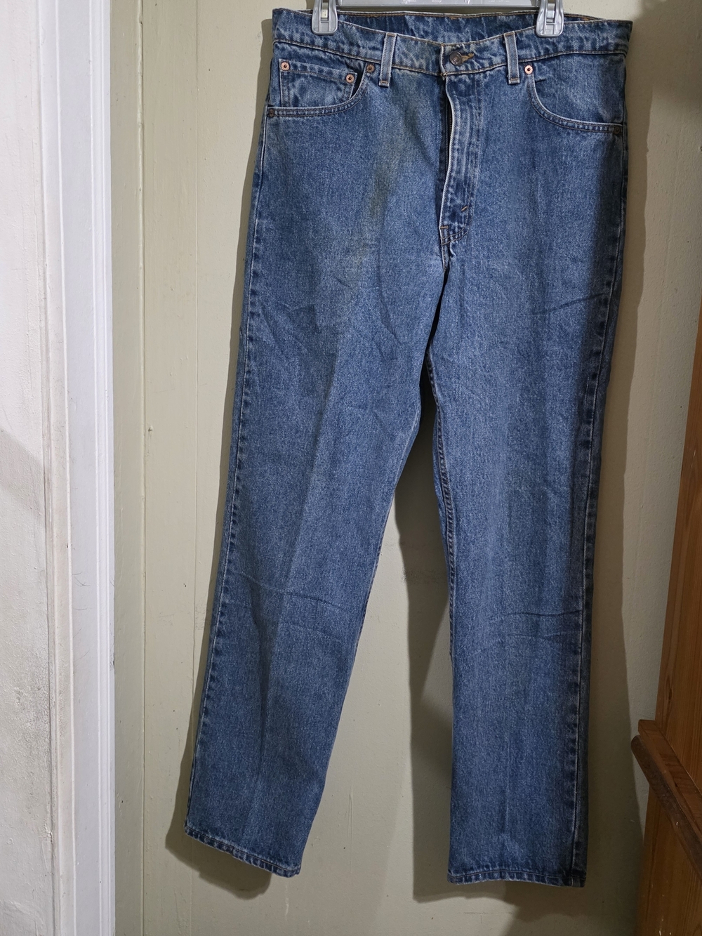 Levi's Men's Straight Jeans in Medium Blue Denim Used Size 36